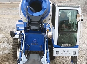 每天能生产500吨混凝土的搅拌车您了解过吗?